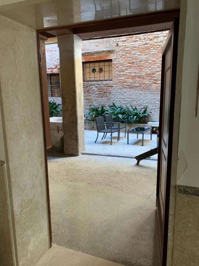 Luxury Apartment In San Marco With Canal View Venedig Exterior foto